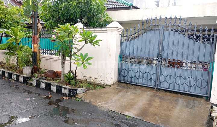 Darmo Baru Barat Dekat Hr Muhammad