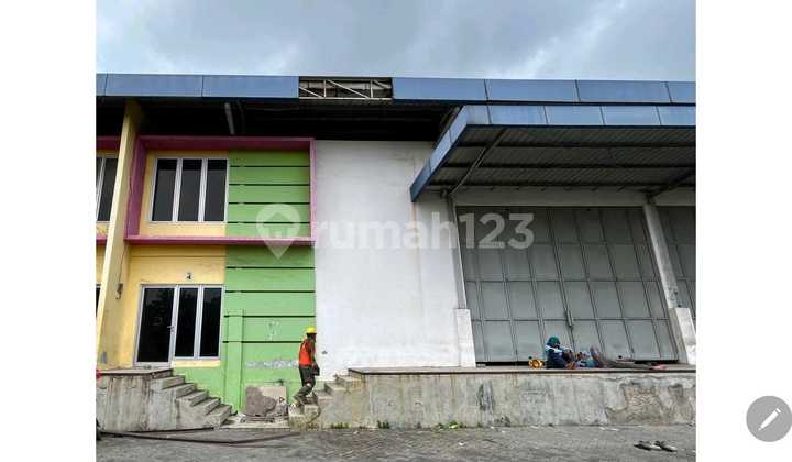 Warehouse for rent (2 units available)