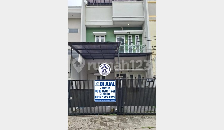 Dijual Murah Rumah 3 Lantai di Citra 5
