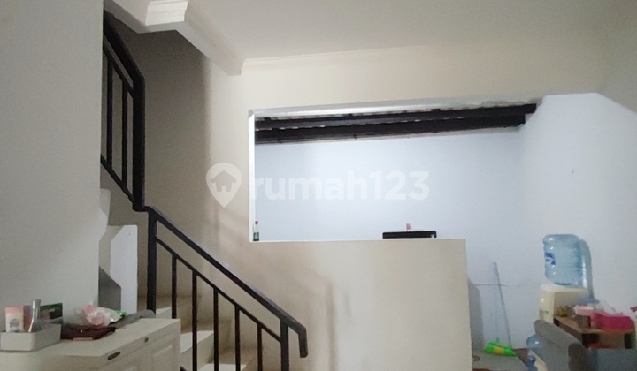 Disewakan Segera Rumah di Golden Palm Jakarta Barat 2