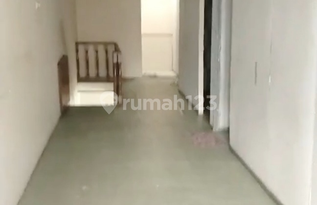 Cheap Sale 2-Story House in Tomang, West Jakarta 2