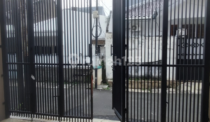 For Sale Quick New Nice Cheap 3-Story House in Tomang West Jakarta 2