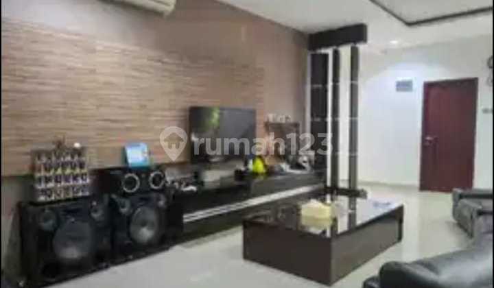 Quick sale of a ready-to-live 2-story house in Tomang, West Jakarta 2