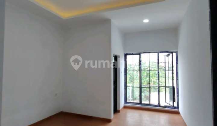 Dijual cepat rumah siap huni 2LT di Kav DKI Meruya Utara 2
