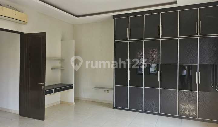 Quick Sale Neat Fully Renovated House in Citra Garden 2 Ext 2