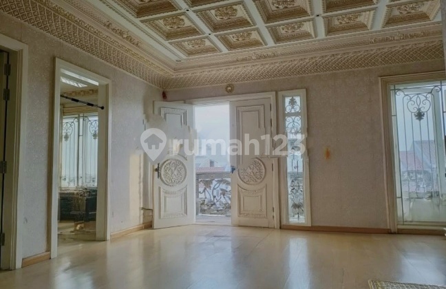 Dijual Cepat Rumah Mewah Design European Classic di Taman Palem Lestari Jakarta Barat 2