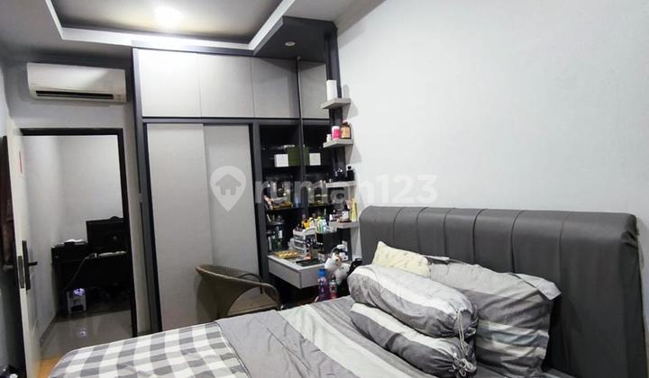 For quick sale, new 2-story house in Puri Permata Cipondoh, Tangerang. 2