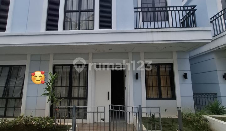 Cheap Rent 3-Story House in Lavon 2 Tangerang Cheap Rent 3-Story House in Lavon 2 Tangerang