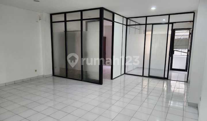 Dijual Cepat Rumah Ex Kantor di Tomang Jakarta Barat 2