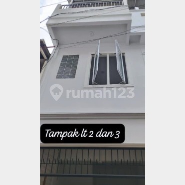 Dijual Murah Rumah Baru Renovasi 3 Lantai di Kavling Polri Jelambat