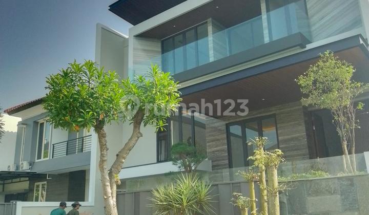 New Citraland Waterfrond House Modern Design 2