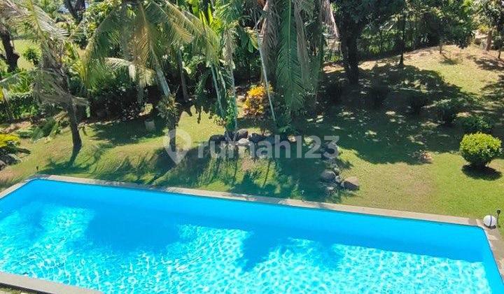 Rumah Graha Family Golf View Disewakan Mewah