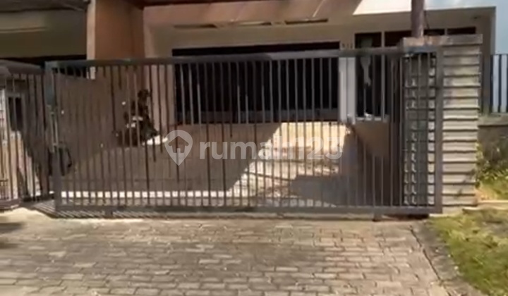 For Sale Graha Family Ready-to-Occupy House Favorite Block For Sale Graha Family Ready-to-Occupy House Favorite Block