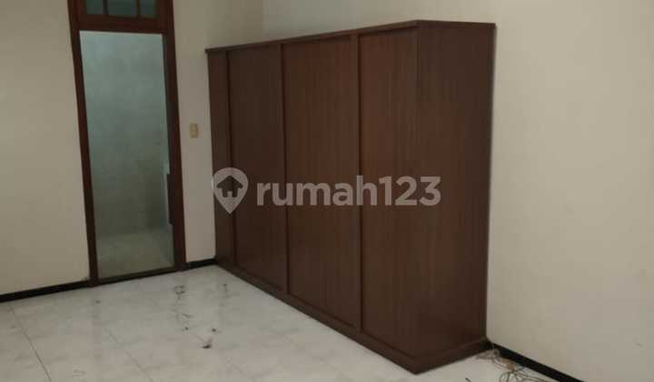 Disewakan Rumah Dekat Pusat Kota Manyar Kertoarjo Ex Kantor