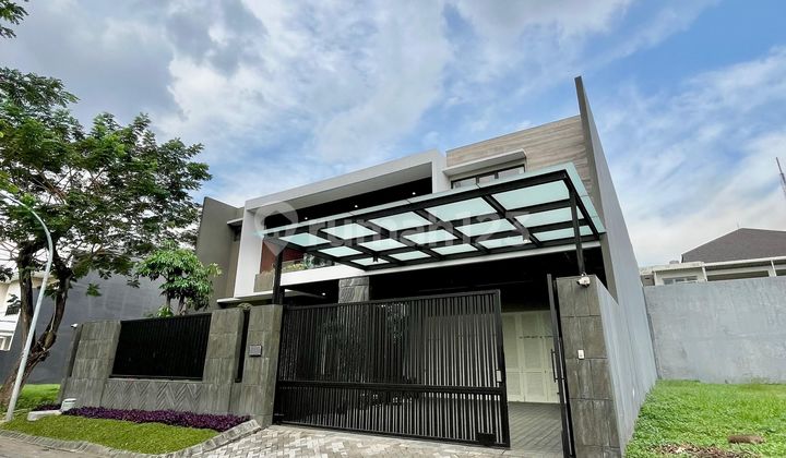 The Chofa Residence New House West Surabaya Has a Swimming Pool 2