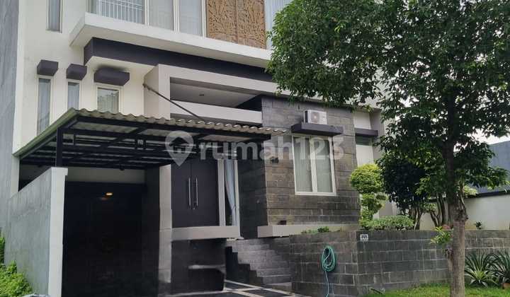 Rumah Citraland Minimalis Split Level
