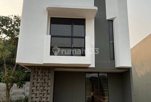 Mz Rumah Baru 2 Lantai Shm Giantara Serpong Bsd City, 2