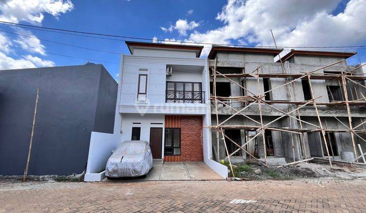 Rumah 2 Lantai | Pinggir Jalan Utama | 12 Menit Ke Tol Cijago 2