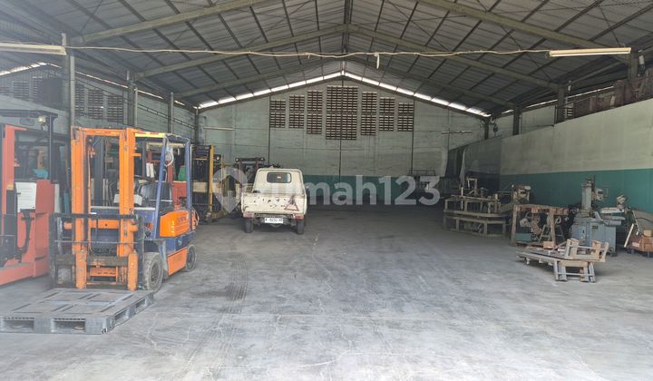 1-Story Warehouse in a Strategic Complex Near Toll Road in Cikupa