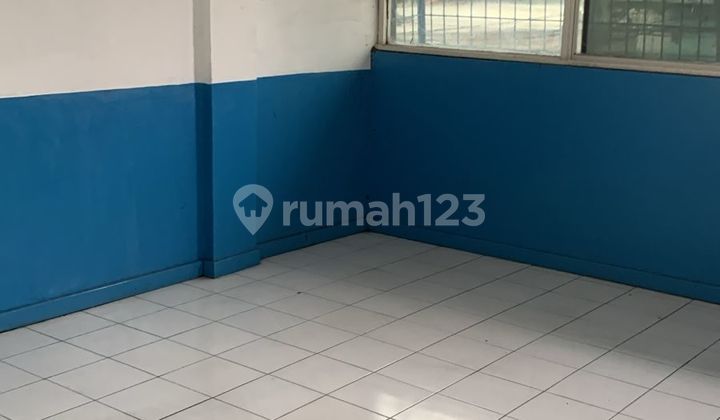 Strategic 3-Storey Commercial Building (Ruko) on Kamal Raya Street, West Jakarta 2