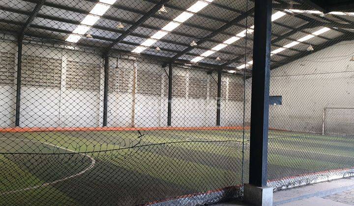Disewakan Bangunan Ex Showroom Di Karawaci (ada Lapangan Futsal) 2