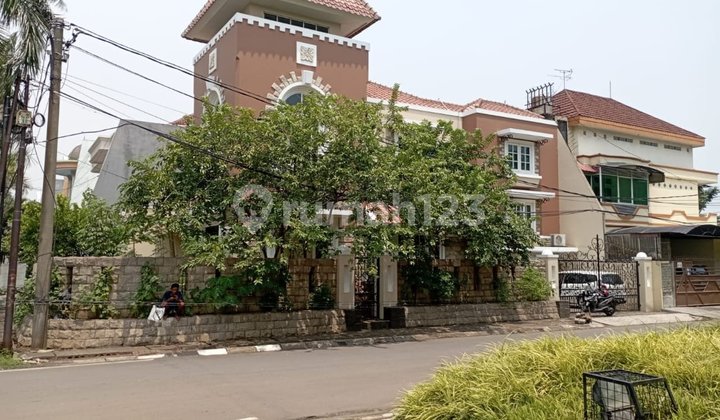 Rumah Hoek Boulevard 2,5 LT di Citra Garden Jakarta-Barat Rumah Hoek Boulevard 2,5 LT di Citra Garden Jakarta-Barat