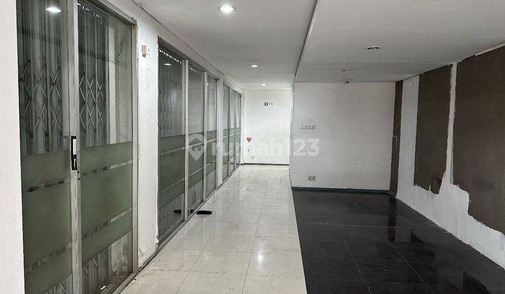 Ruko Hoek 4,5 Lantai Ex Bank Di Taman Palem Hadap Jalan 2