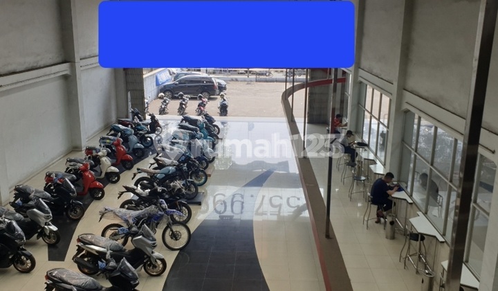 Ex Showroom 2 Floors Area 1800 M In Karawaci (with Futsal Court)