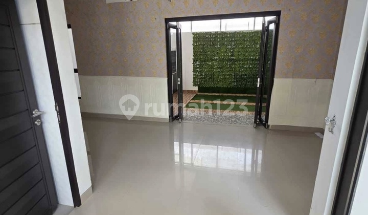 Dijual Rumah di Central Hills Siap Huni dan Renovasi