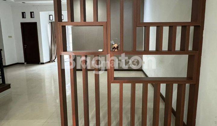 RUMAH MEWAH 2 LANTAI PESONA KHAYANGAN 2