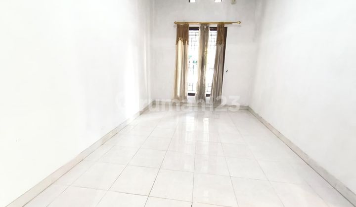 Dijual Rumah Siap Huni 2 Lantai Tanah Luas di Kompleks Kota Cirebon 2