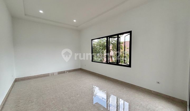 Rumah Mewah Hook Nyaman di Kencana Loka, BSD 2