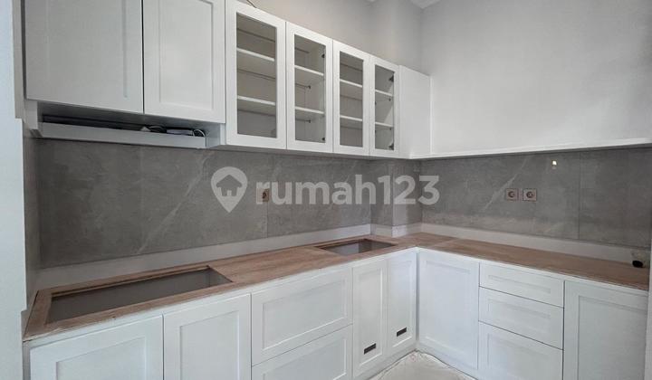 Rumah Klasik dengan Sentuhan Modern di BSD 2