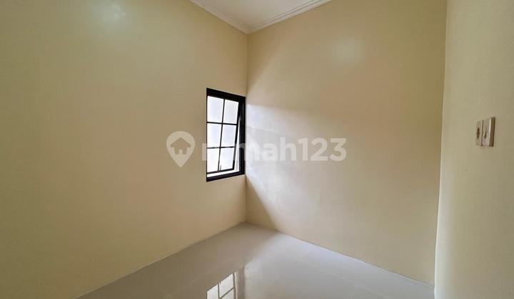 New House, Neat, Ready to Occupy near Cisauk Station.