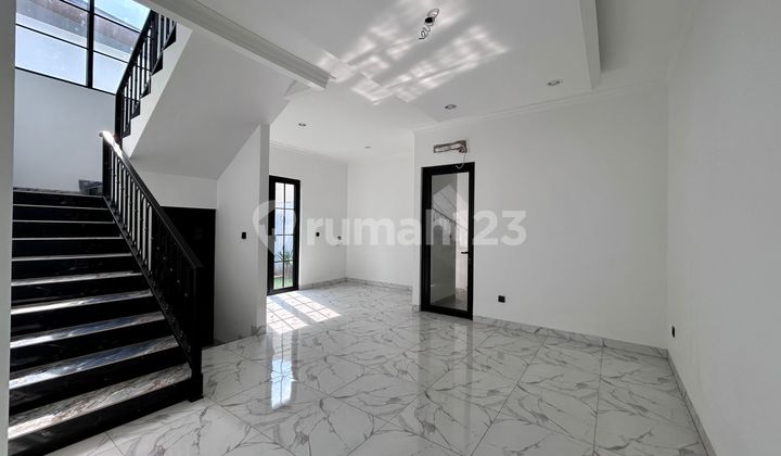 House in BSD American Classic Design 3 Floors, Near Aeon Mall 2