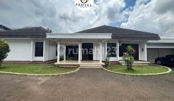 Dijual Rumah Tua Luas di Jakarta Timur