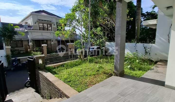 Rumah Mewah Siap Huni Dalam Komplek Besar Area Jakarta Selatan 2