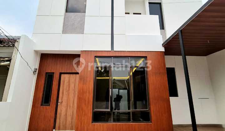 Rumah Brand New 3 Lantai Dengan Rooftop Dekat Tol Parigi Di Graha 1