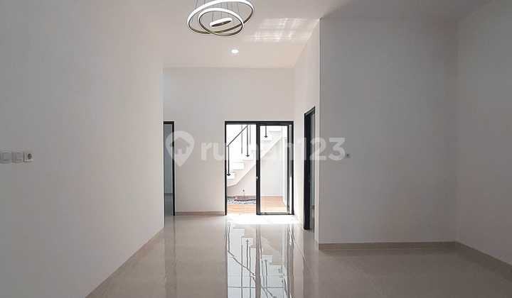 Hot Sale! Brand New Modern House - 12 Menit Ke Stasiun Sudimara 2
