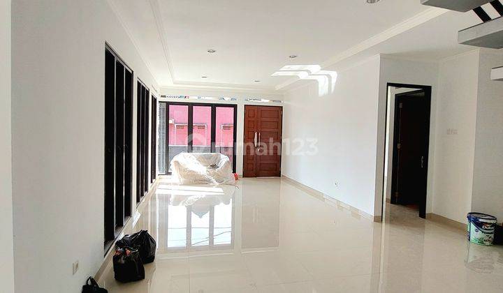 Brand New Modern House 2.5 Lantai - 6 Menit Ke Stasiun Sudimara 2