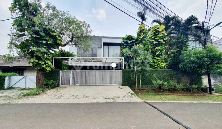 Hotsale! Rumah Tropical Modern Open Space W/ Pool Di Pesanggrahan