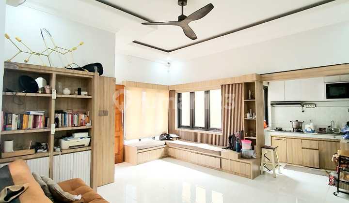 Minimalist 3-Story Semi-Furnished House & Adjacent to Sector 5 Bintaro 2