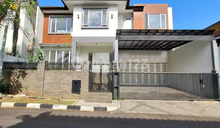 Modern Tropical House Di Cluster One Gate - 9mnt Ke Pondok Indah