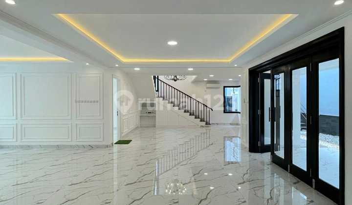 American Classic Bintaro House With Swimming Pool, Strategic Location 2