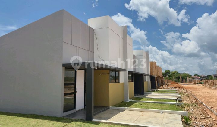 Single-Story House by Batuaji-Batam Main Road