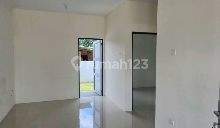 1-Story House Near School, University, Mall