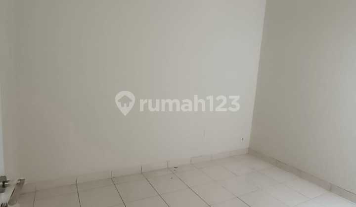 Rumah Minimalis 2 Lantai, Siap Huni Lingkungan Nyaman Legenda Cibubur 2