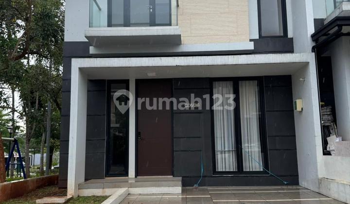 FOR RENT: CBD CIBUBUR HOUSE NEVER OCCUPIED AT ALL!