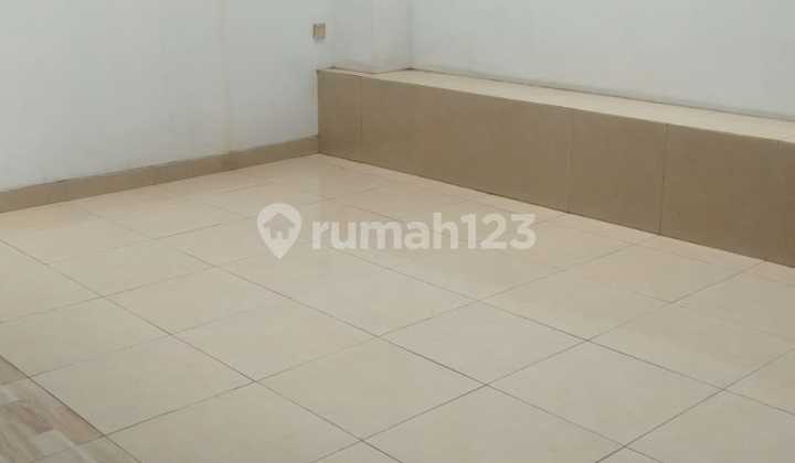 For Sale: House in Mega Cluster Area, Kota Wisata, in Front of Mall 2
