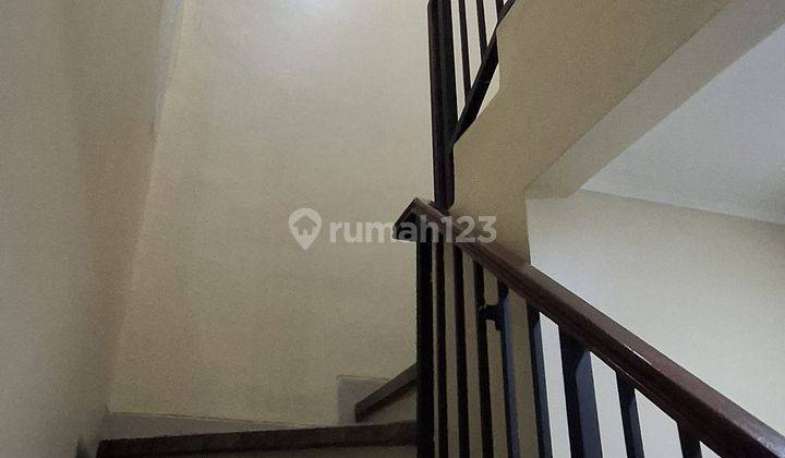 Rumah 2 Lantai Bagus Furnished SHM di Metland Transyogi, Cluster Eboni, Bogor 2